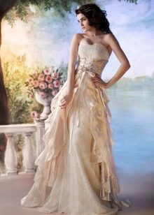 Gaun pengantin dengan ruffles dalam warna pastel