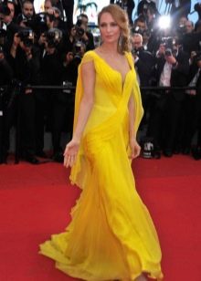 Жълта вечерна рокля от Armani