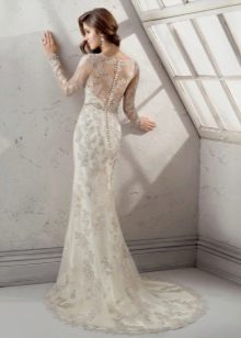 فستان الزفاف مع الدانتيل الملون