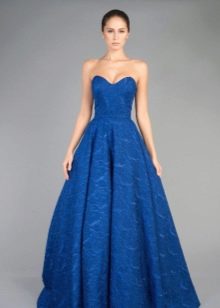 Nadýchané modré večerní šaty