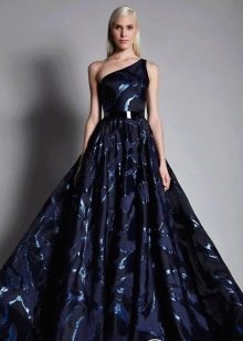 שמלת ערב שחורה וכחולה נפוחה