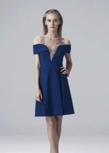 Gaun malam biru pendek