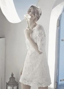 Дантелена къса права сватбена рокля