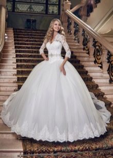 Princezné svadobné šaty s nízkym pásom