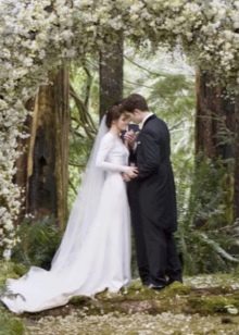Váy cưới của Kristen Stewart trong phim Chạng vạng