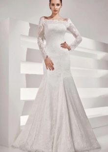 Wedding dress with sleeves from the Rekato collection