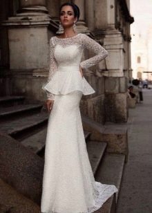 Vestuvinė suknelė su peplum iš Milano 2015 kolekcijos