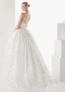 Luxusní svatební šaty