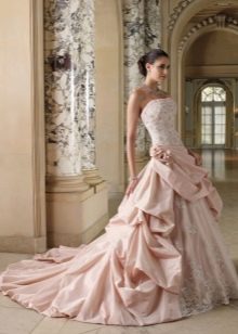 Сватбена рокля русалка в розово