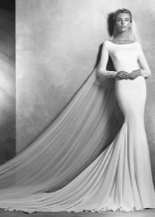 Gaun pengantin ringkas tertutup 2016 dari Pronovias