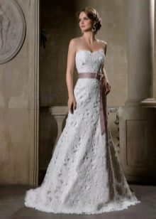 Lace wedding dress mula sa koleksyon ng Roman Holidays mula kay Gabbiano