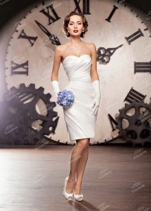 Gaun pengantin dari Bridal Collection 2014 pendek dengan gorden