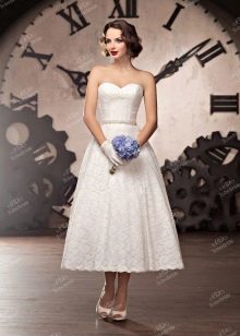 Gaun pengantin dari Bridal Collection 2014 midi
