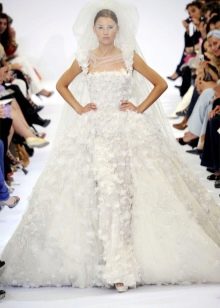Gaun pengantin yang subur dari Elie Saab