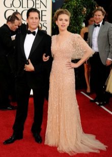 Scarlett Johansson, Elie Saab imzalı elbisesiyle