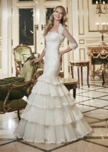 Gaun pengantin putri duyung dengan bolero