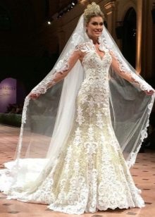White wedding dress in Russian style