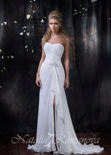 Vestido de novia de la colección EUROPE COLLECTION con abertura