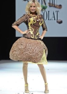 Short evening dress made of chocolate with a fluffy skirt