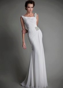Elegantiška tiesi vestuvinė suknelė