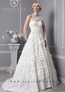 Сватбена рокля с волани от Василков
