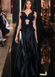 Копринена черна вечерна рокля от Valentin Yudashkin