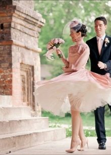 Сватбена рокля в ретро стил