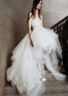 Gaun pengantin depan pendek oleh Vera Wong