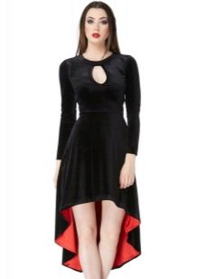 Черна кадифена рокля с червен подгъв
