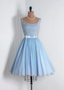 Gaun biru pendek petang
