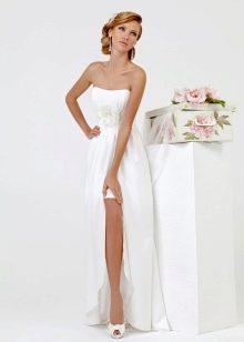 Kāzu kleita no Kookla Simple White kolekcijas
