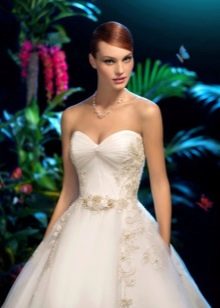 Wedding dress from the Moon Light collection by Kookla with a belt