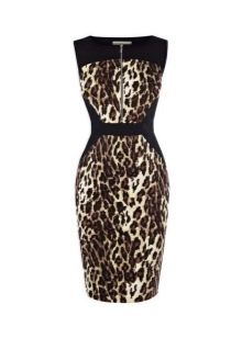 Leoparda kleita ar melniem ieliktņiem