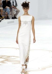Gaun pengantin dari Chanel straight