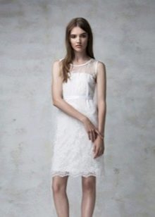 Váy dạ hội dài đến đầu gối ren trắng