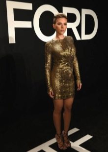 Złota sukienka Scarlett Johansson