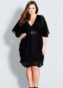 Crna haljina za debelu ženu