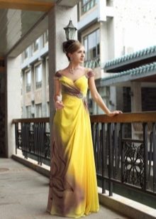 Bruine en gele jurk