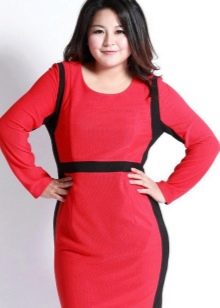 Gaun merah dengan sisipan hitam untuk wanita gemuk