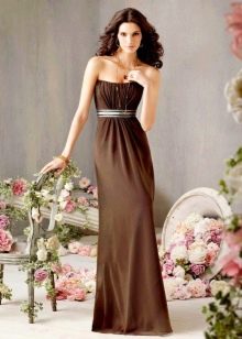 Šokoladinės spalvos ilgos suknelės papuošimai