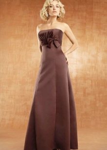 Μακρύ φόρεμα σε σοκολατί χρώμα