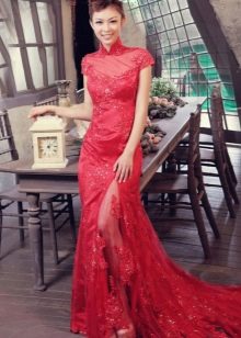 Червена дантелена рокля в китайски стил