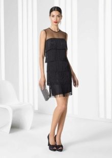 „Chanel“ kokteilinė suknelė su kutais