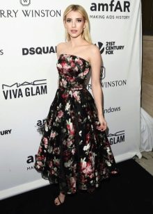 Sharon Stone en robe fleurie