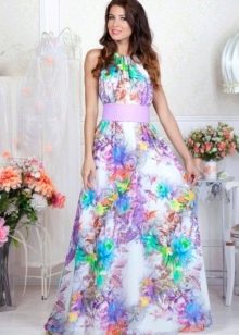 Váy suông ngắn một đường với họa tiết hoa