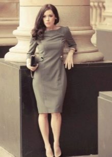 Siva haljina u poslovnom stilu