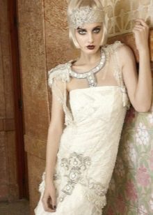 Jasny makijaż do sukienki Gatsby