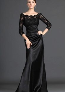 Juodos šilko suknelė