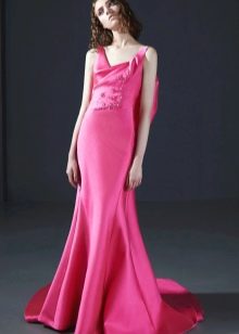 فستان حورية البحر الوردي