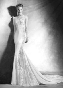 Vestuvinė suknelė su gipiūro intarpais